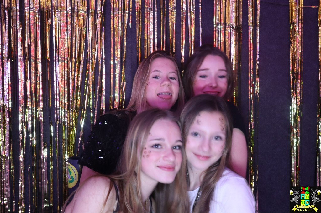 ../Images/Jeugd Opwarmbal Photobooth 237.jpg